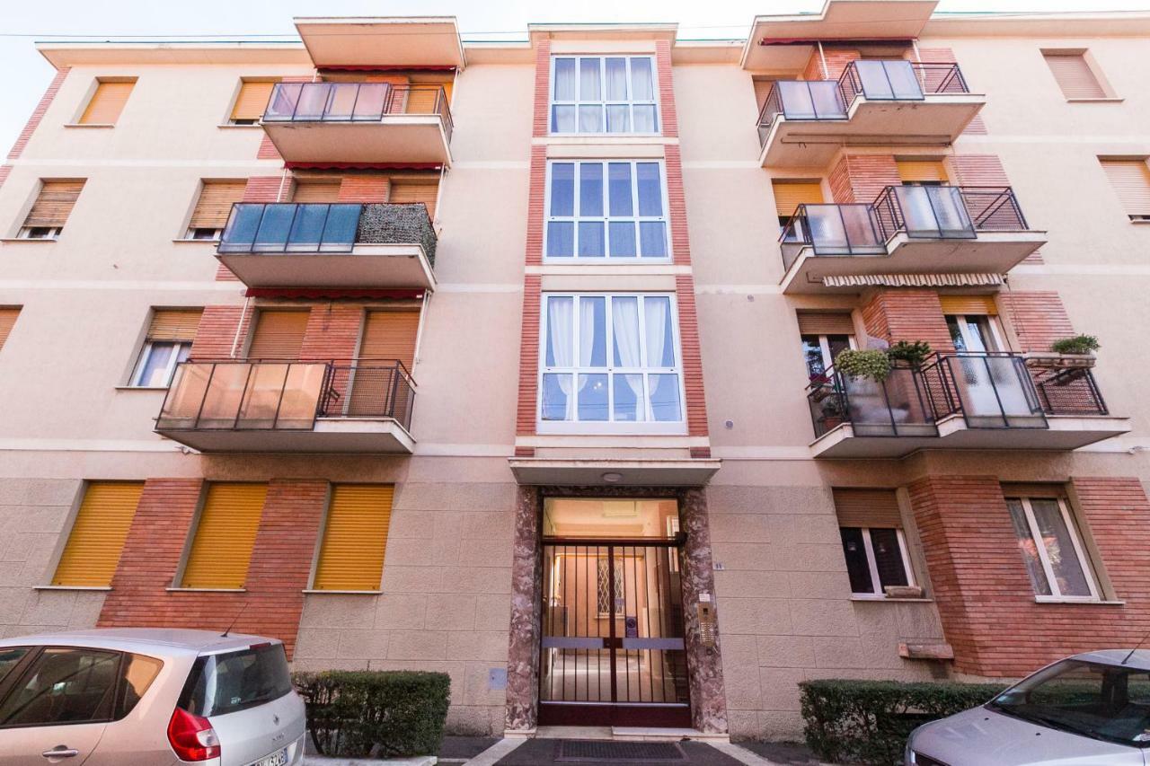 แฟมิลี.3 โบโลญญา Apartment ภายนอก รูปภาพ